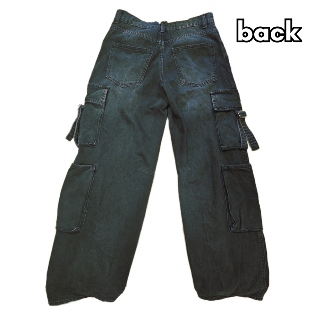 straight-leg cargo gray denim jeans size 6 with functional large pockets